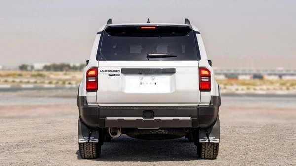 Toyota Prado ADVENTURE TOYOTA PRADO 250 2.4P AT FIRST EDITION MY2024 – WHITE
