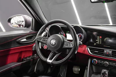 Alfa Romeo Giulia Quadrifoglio-10