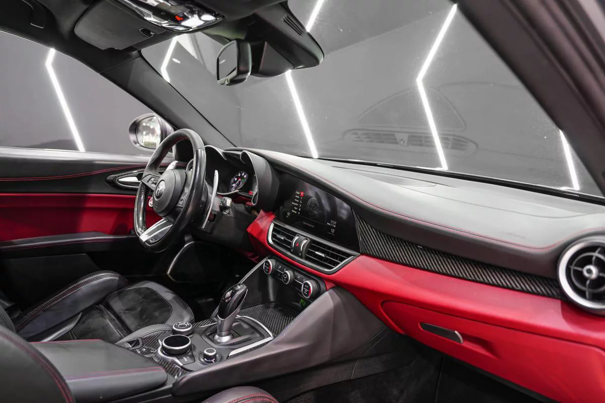 Alfa Romeo Giulia Quadrifoglio-2-2