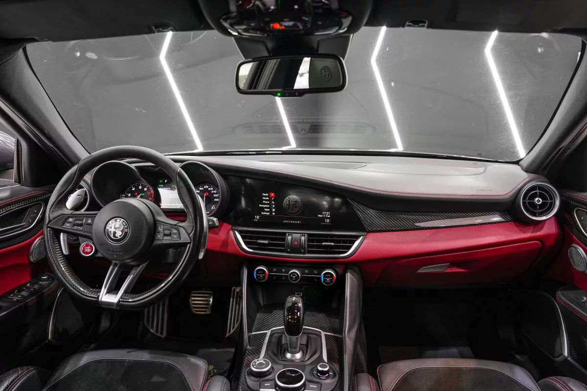 Alfa Romeo Giulia Quadrifoglio-5-5
