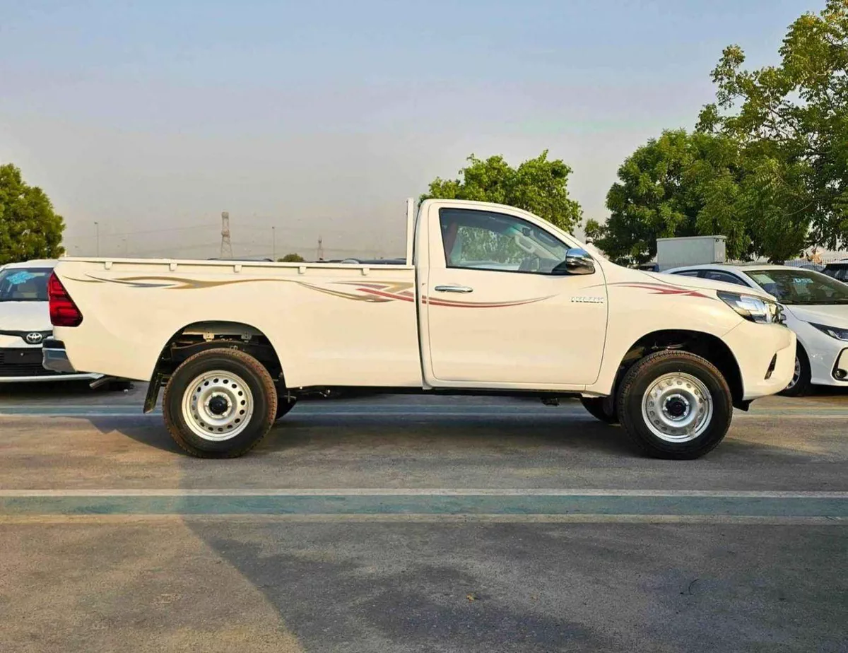 Toyota Hilux GLSG SINGLE CABIN || 2.7L PETROL M/T 4WD / DVD+CAMERA (CODE # GLS-G-SC)-2-0