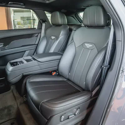 Bentley Bentayga EWB V8 2023  DONE ONLY 300KM-14