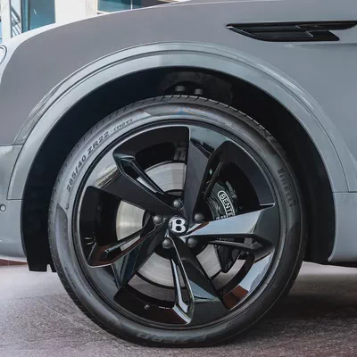 Bentley Bentayga EWB V8 2023  DONE ONLY 300KM-18