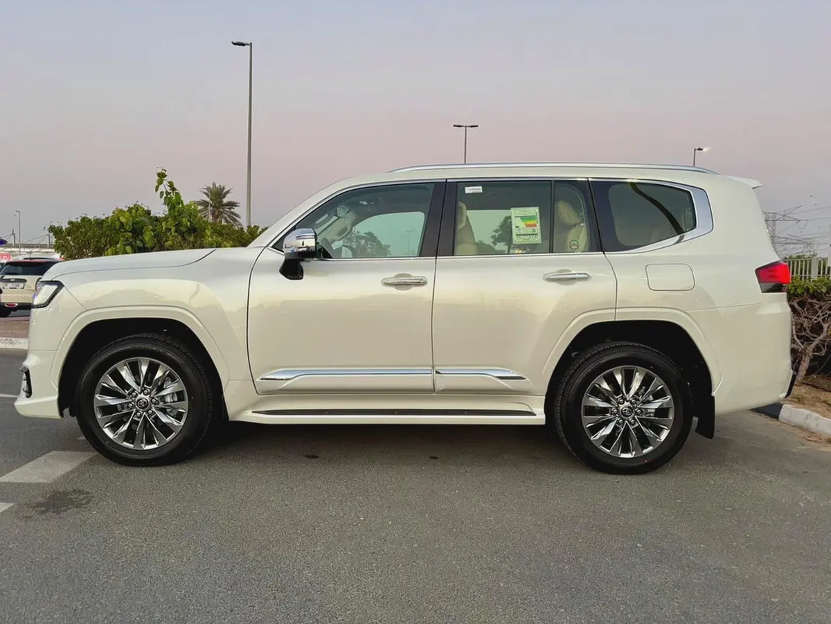 2026 Toyota Land Cruiser VXR 4.0L GCC Specs-17-17