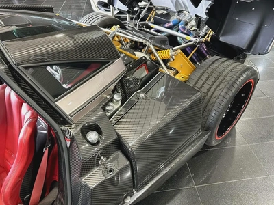 Pagani Huayra, GCC, 1 of 100 in the world, amazing specs, beautiful color combination, New tyres.-8