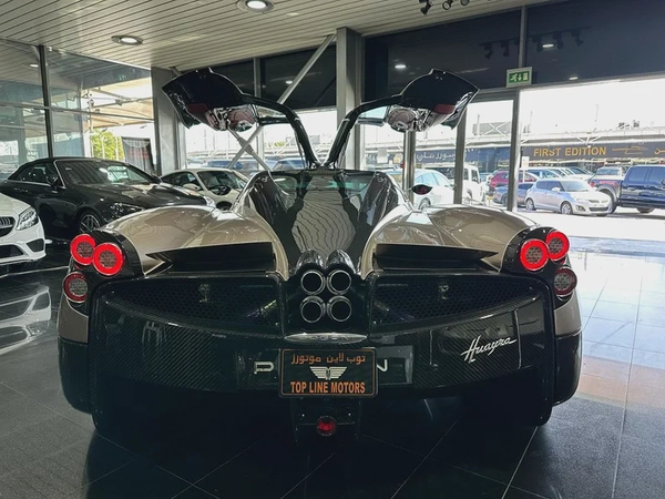Pagani Huayra, GCC, 1 of 100 in the world, amazing specs, beautiful color combination, New tyres.