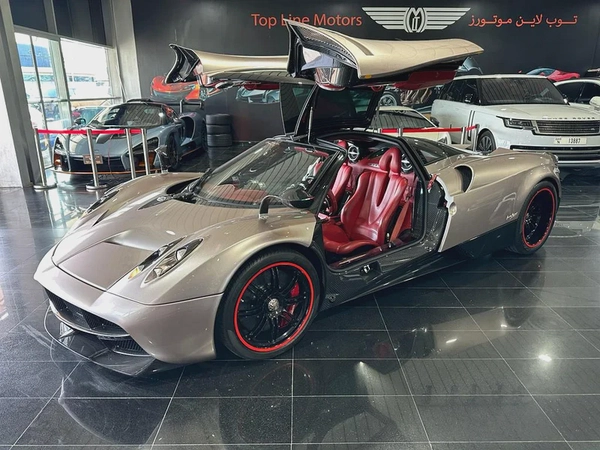 Pagani Huayra, GCC, 1 of 100 in the world, amazing specs, beautiful color combination, New tyres.