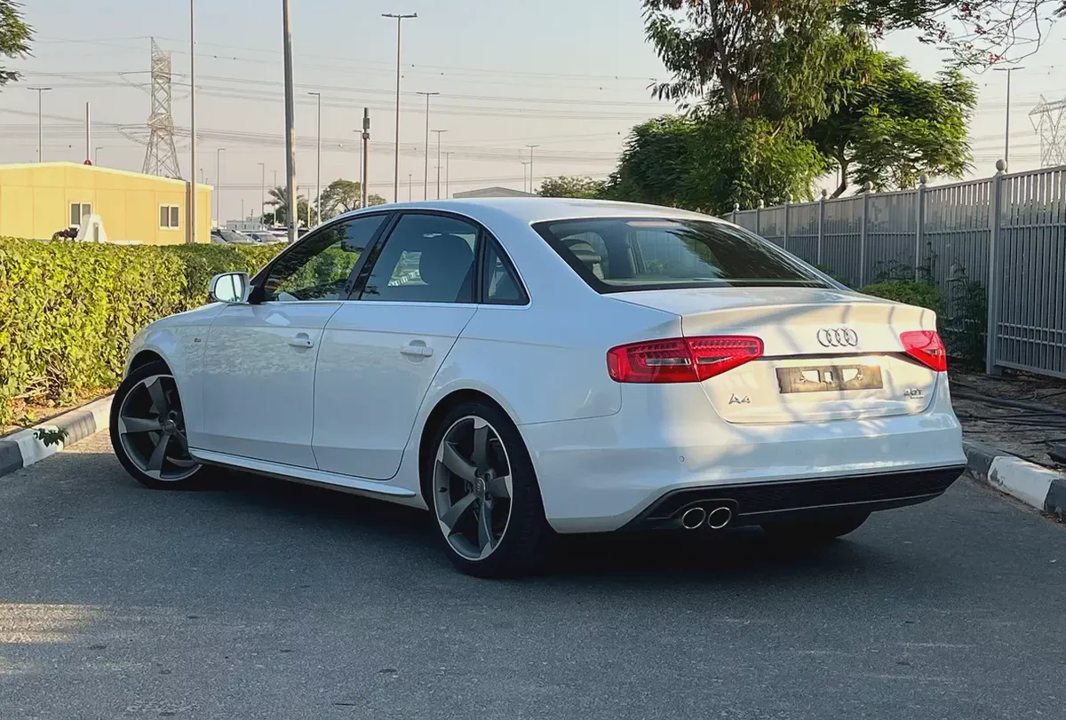 Audi A4 2014 2.0 TFSI quattro S line | GCC Specs | Well Maintained-4-4