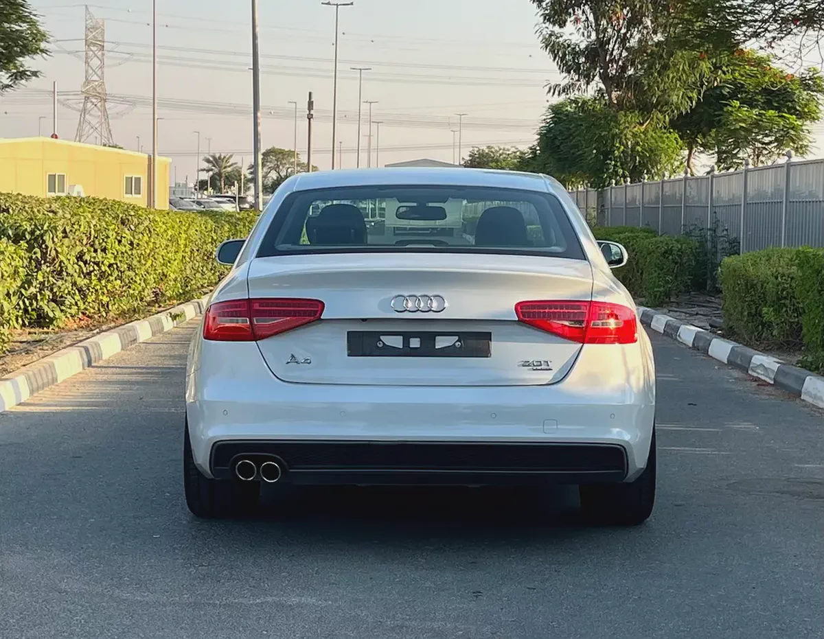 Audi A4 2014 2.0 TFSI quattro S line | GCC Specs | Well Maintained-5-5