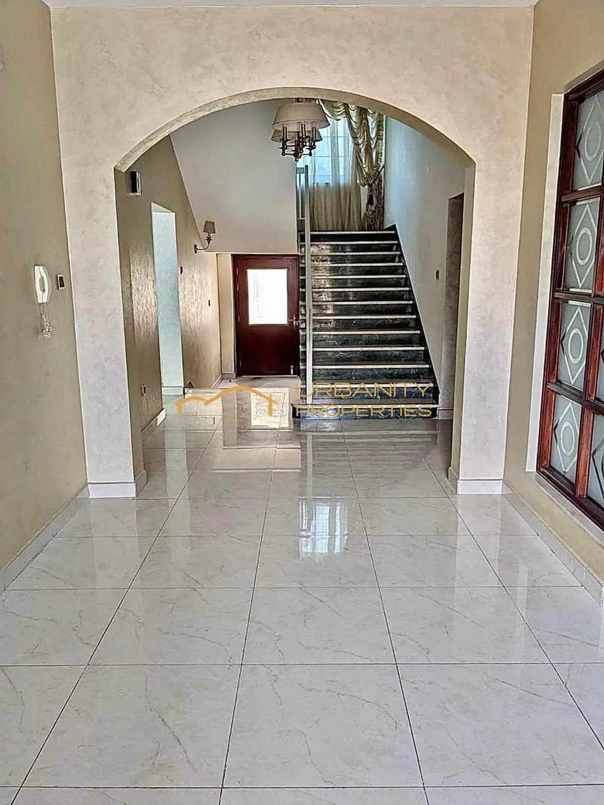 Commercial Villa for Rent in Jumeirah 1 | Premium Fully Fitted Space in Prime Dubai Location-7-7