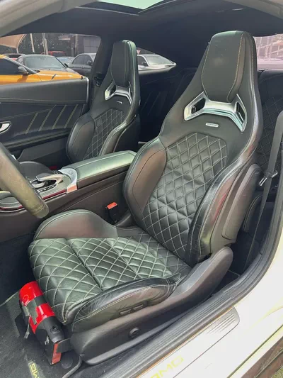 MERCEDES BENZ AMG C63s Gcc 2017 Edition 1 Original paint  4 buttons full option Full carbon fibre-7