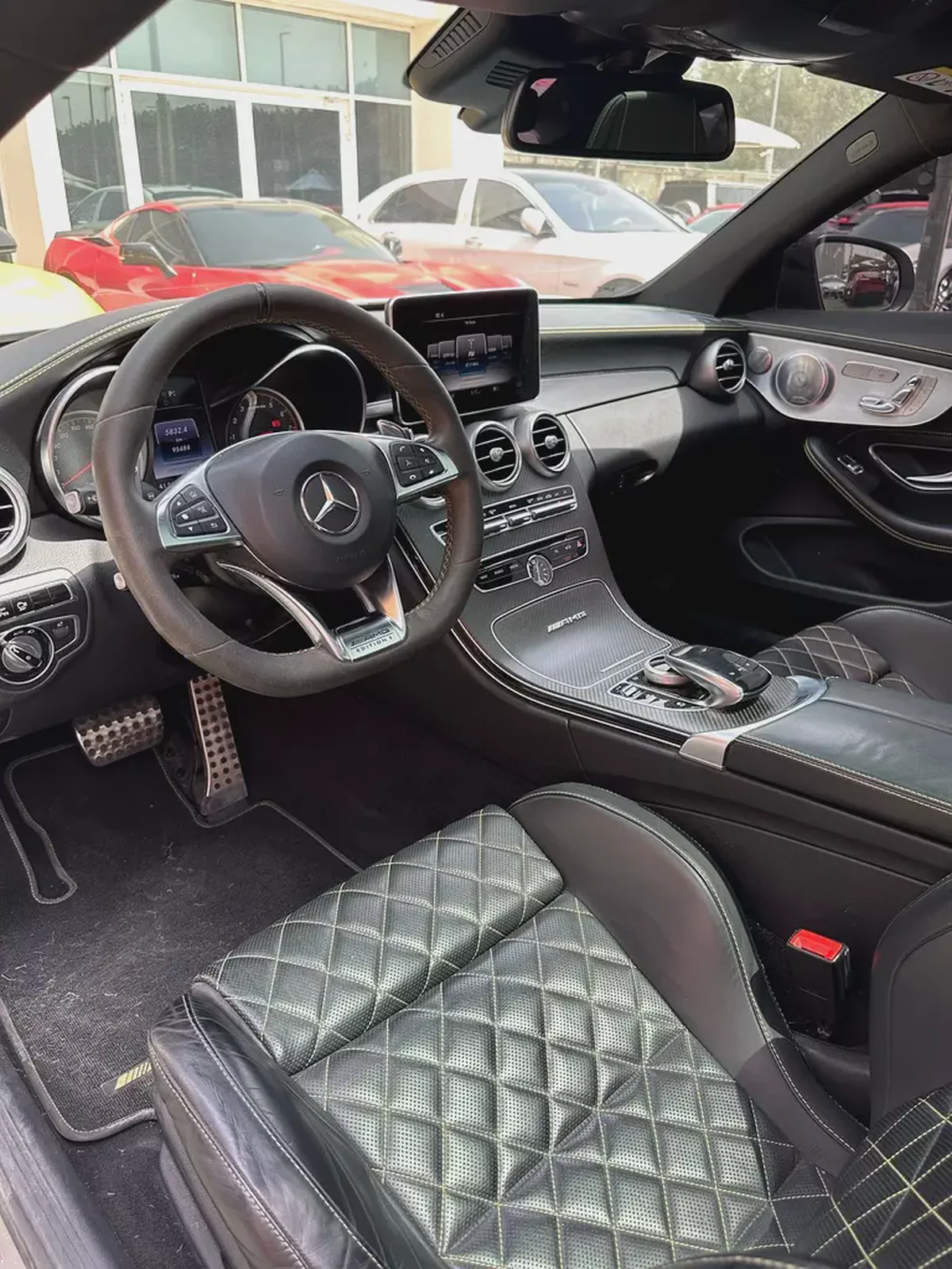 MERCEDES BENZ AMG C63s Gcc 2017 Edition 1 Original paint 4 buttons full option Full carbon fibre-5-5