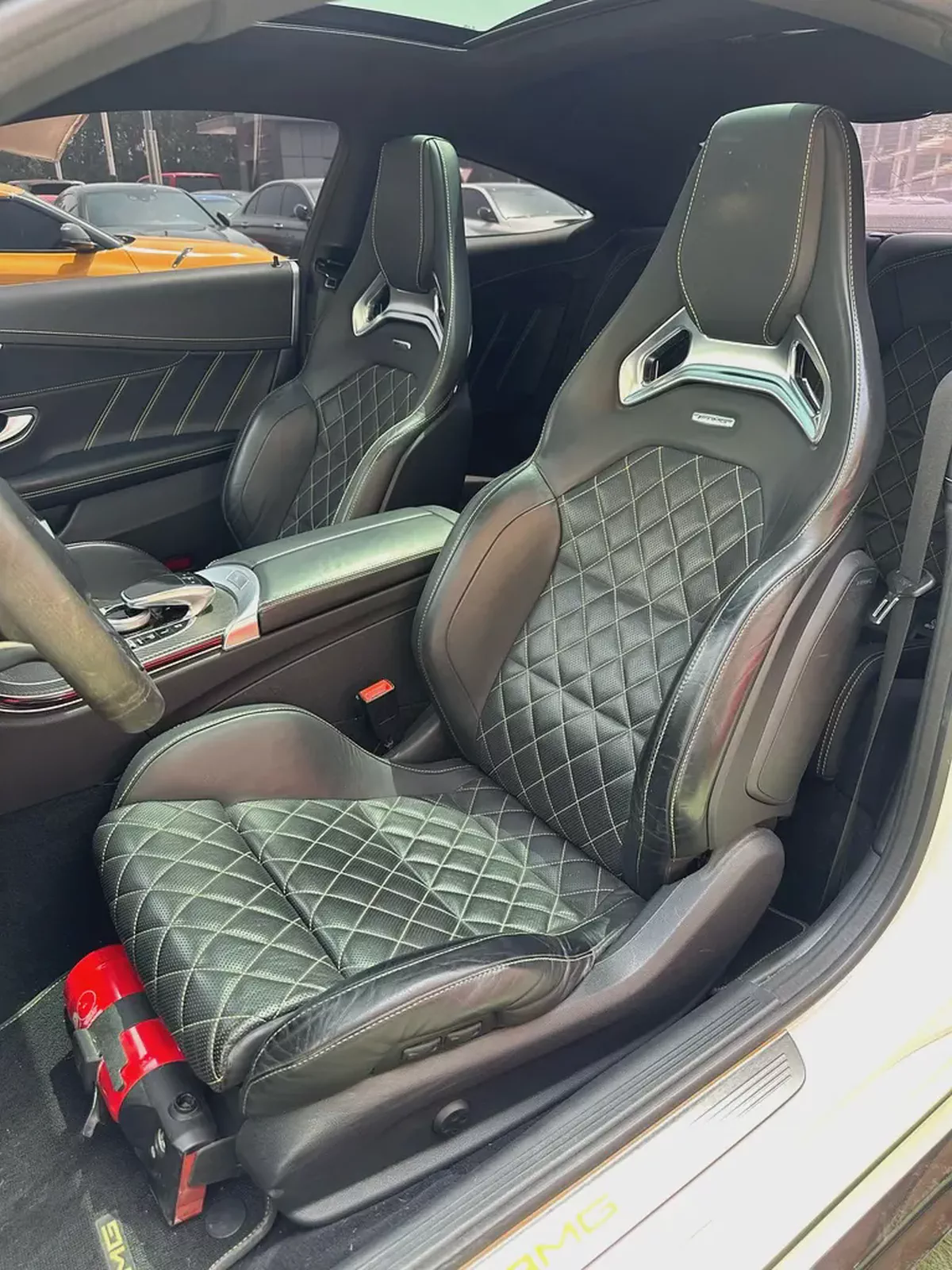 MERCEDES BENZ AMG C63s Gcc 2017 Edition 1 Original paint 4 buttons full option Full carbon fibre-7-7