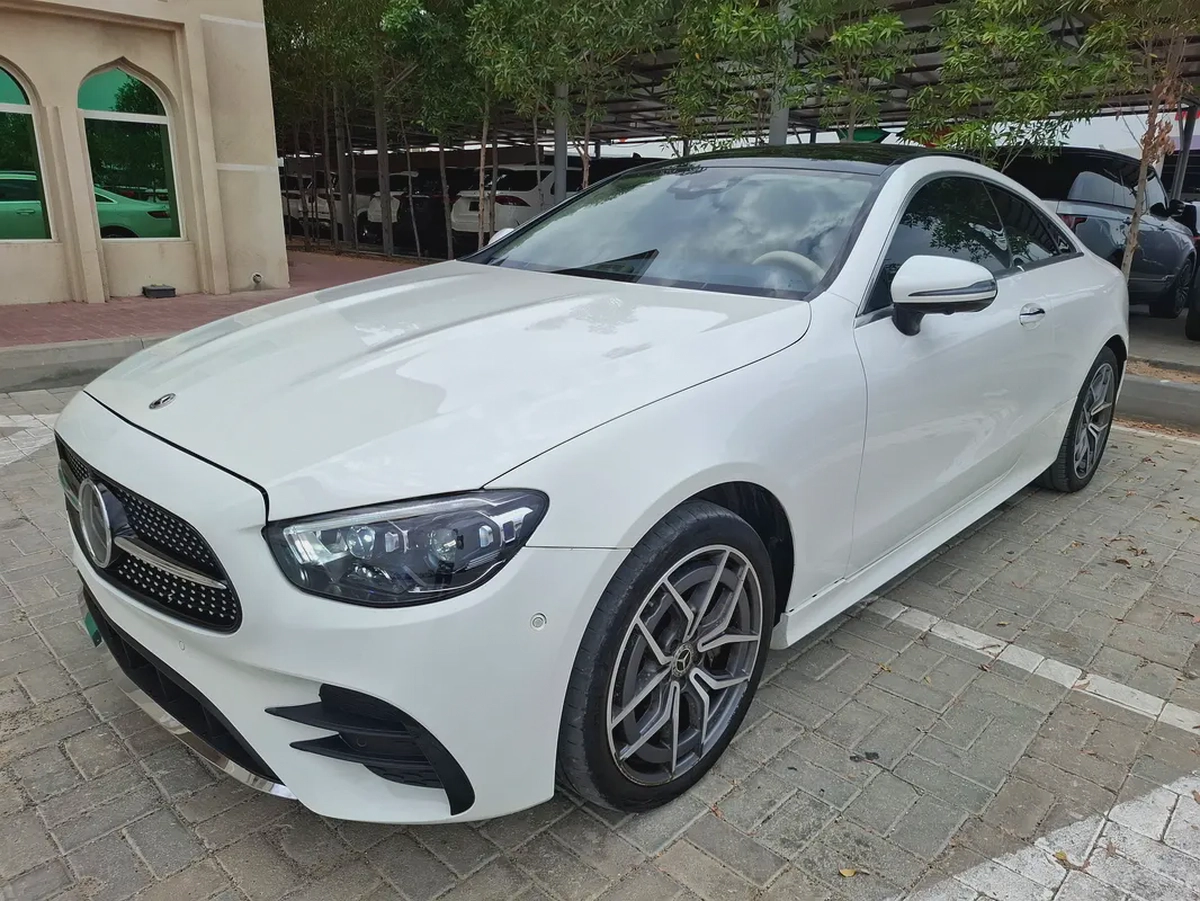 2023 Mercedes-Benz E 300 4MATIC - Korean Specs --2-2