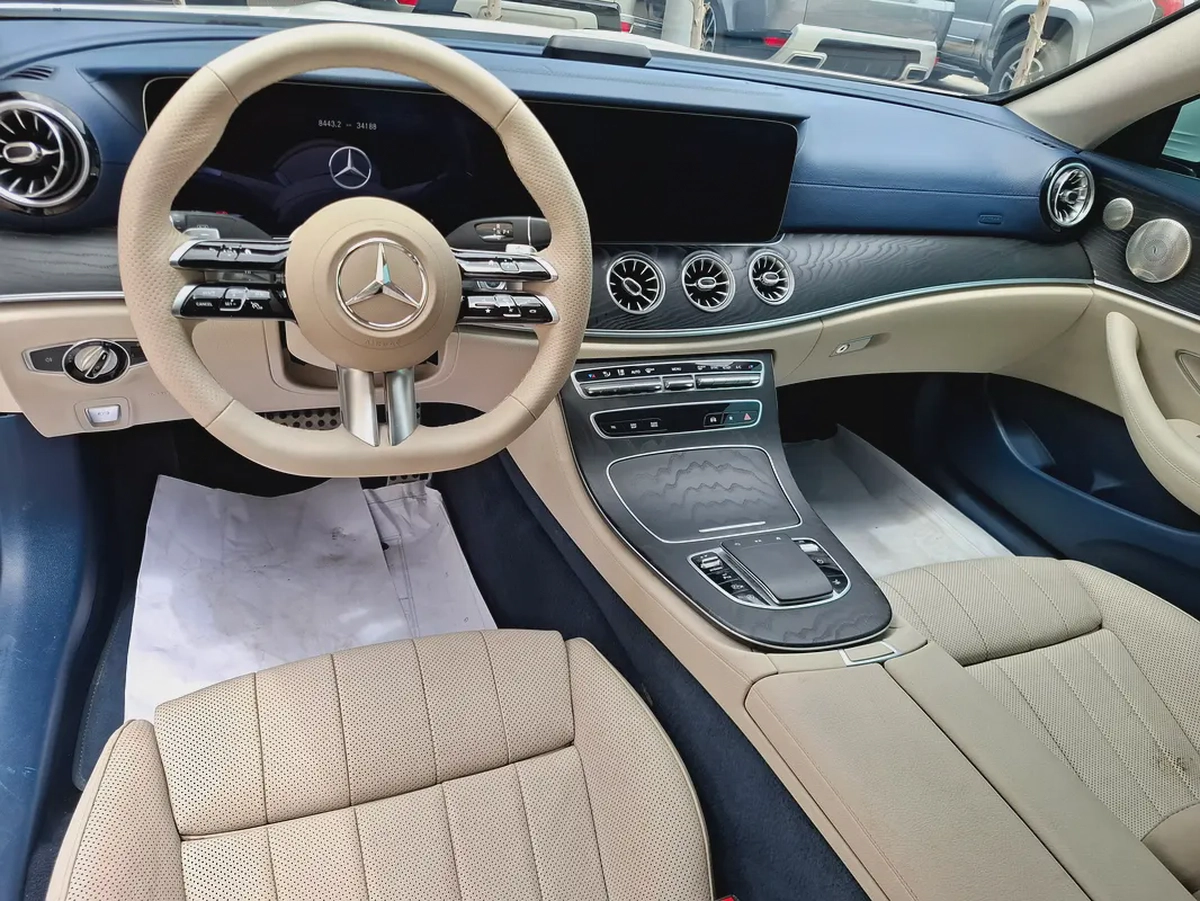 2023 Mercedes-Benz E 300 4MATIC - Korean Specs --8-8