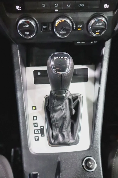 TSI Turbo . GCC Specs . Excellent Condition-16