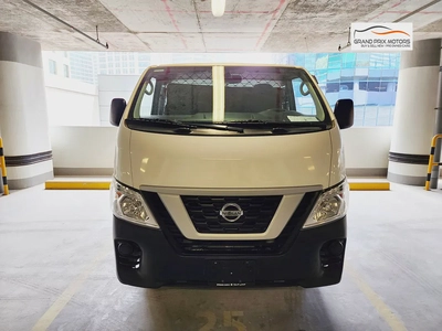 Nissan Urvan NV350 3 Seater 2022 GCC Specs - Manual - Excellent Condition-1