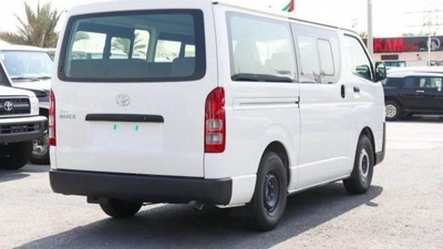 Toyota Hiace Toyota hiace 2.5L MY2025 diesel standard roof for export only-6