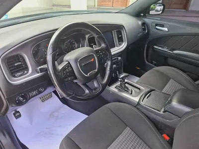 Dodge charger 2022 V8 R/T-10