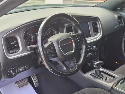 Dodge charger 2022 V8 R/T-8