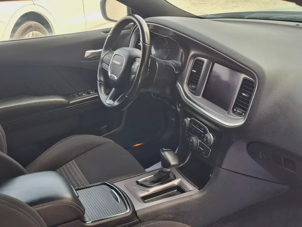 Dodge charger 2022 V8 R/T-12-12