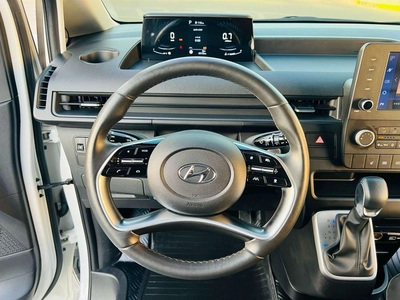 Hyundai Staria 11 seat-14