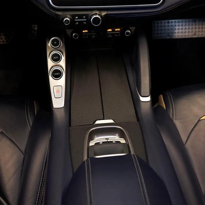 Ferrari GTC4Lusso V12 - 2017 - GCC Specs - Pristine Condition-15