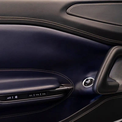 Ferrari GTC4Lusso V12 - 2017 - GCC Specs - Pristine Condition-16
