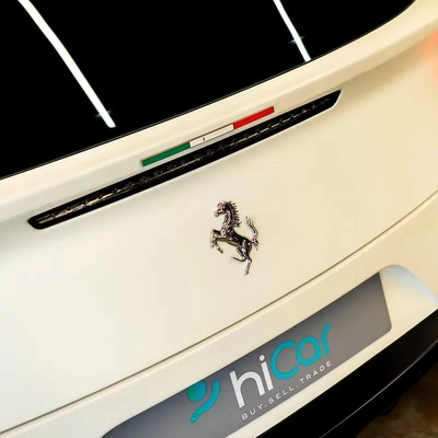 Ferrari GTC4Lusso V12 - 2017 - GCC Specs - Pristine Condition-4
