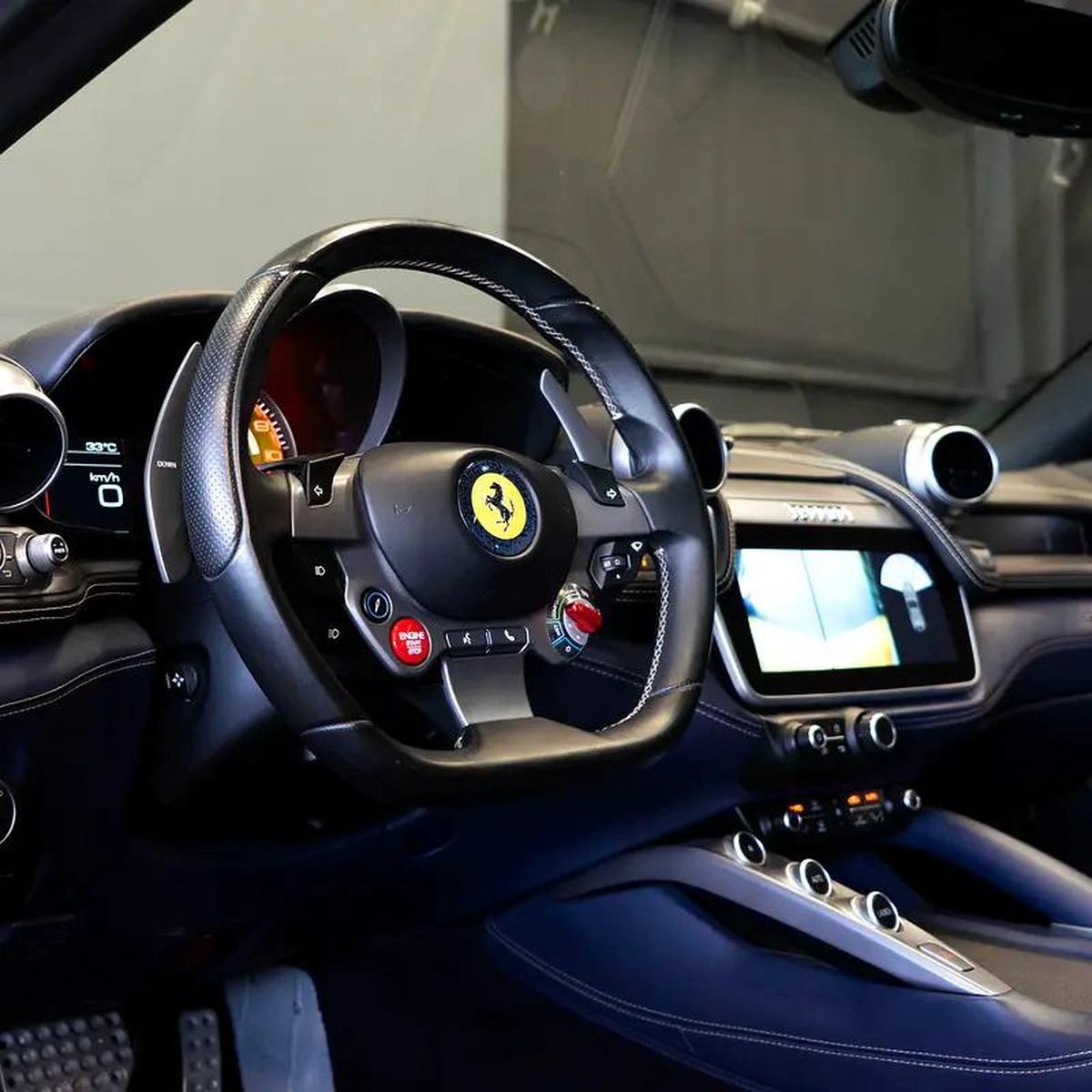 Ferrari GTC4Lusso V12 - 2017 - GCC Specs - Pristine Condition-7-7