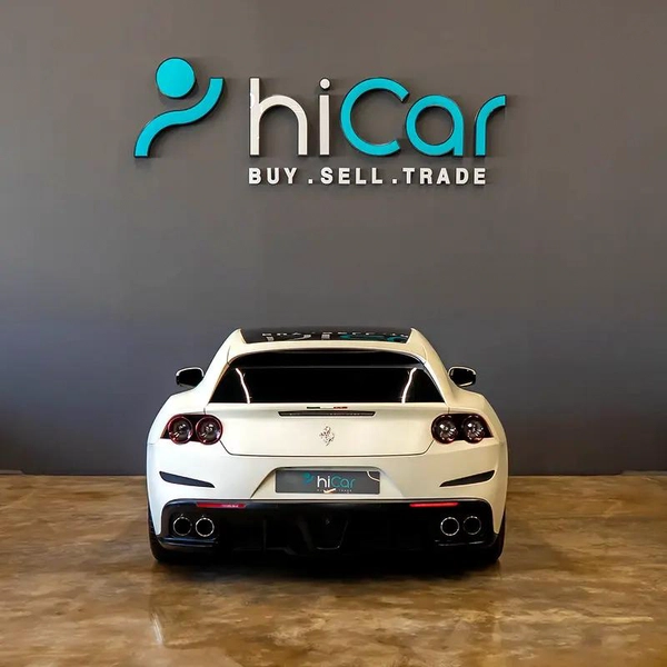 Ferrari GTC4Lusso V12 - 2017 - GCC Specs - Pristine Condition