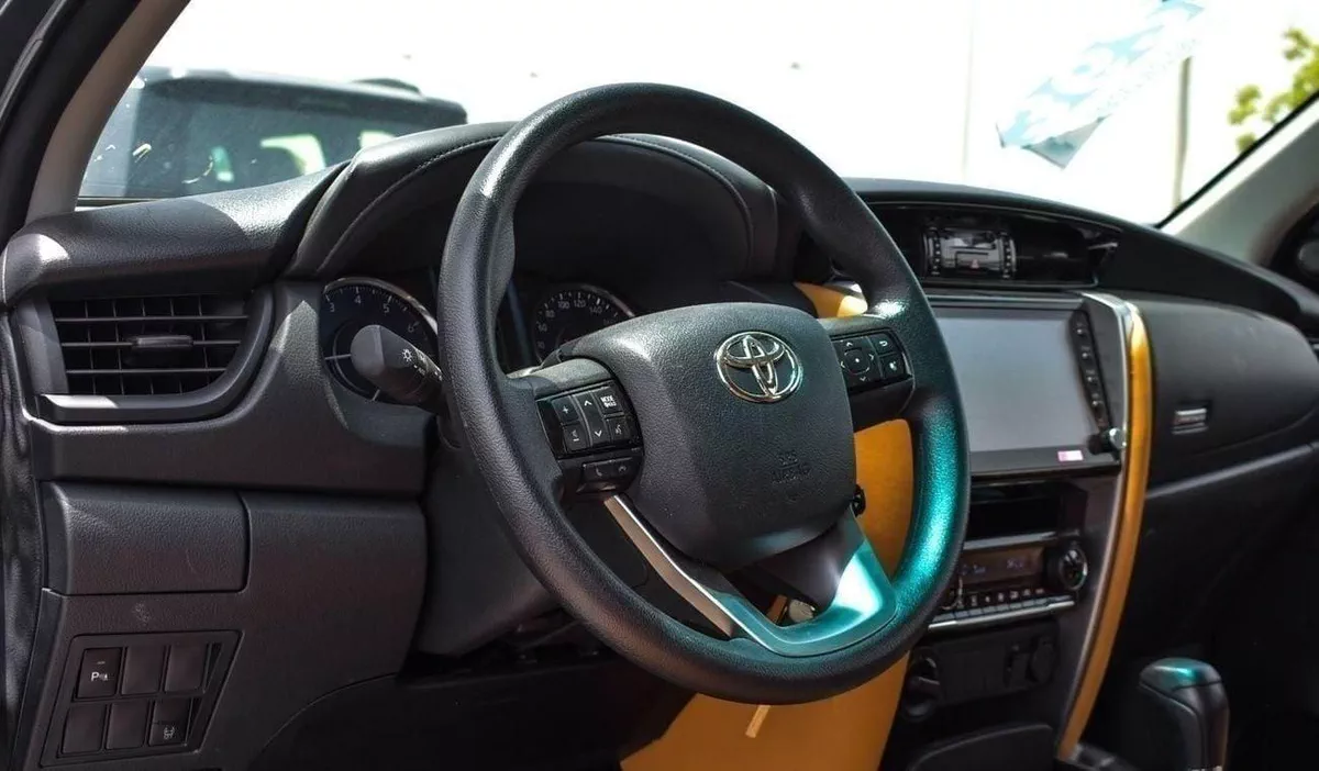 Toyota Fortuner GX2 Toyota fortuner 2.7L petrol 4x2 MY2023-3-0