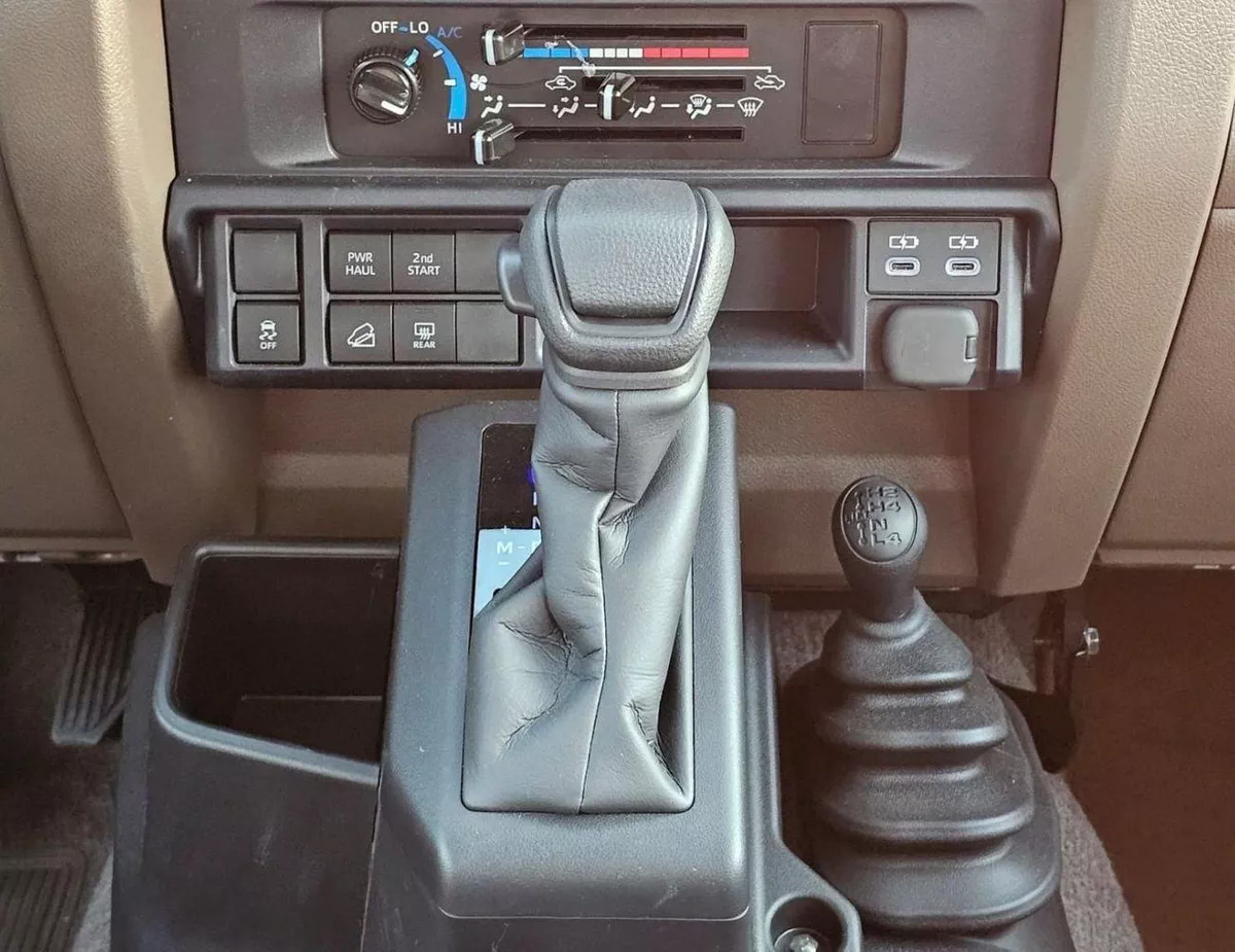 Toyota Land Cruiser 70 LC76 LX HARDTOP 5DOOR || 4.0L PETOL A/T 4WD | RADAR | DIFF-LOCK | FULL OPTION (CODE # 76PAFRE)-18-0