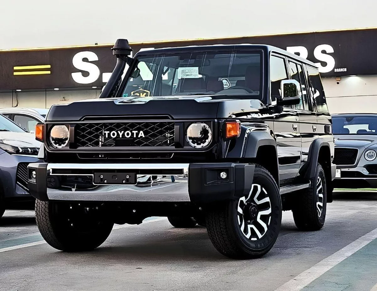 Toyota Land Cruiser 70 LC76 LX HARDTOP 5DOOR || 4.0L PETOL A/T 4WD | RADAR | DIFF-LOCK | FULL OPTION (CODE # 76PAFRE)