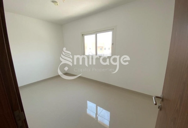 Vacant 3BR TH | Ready To Move | Prime Location