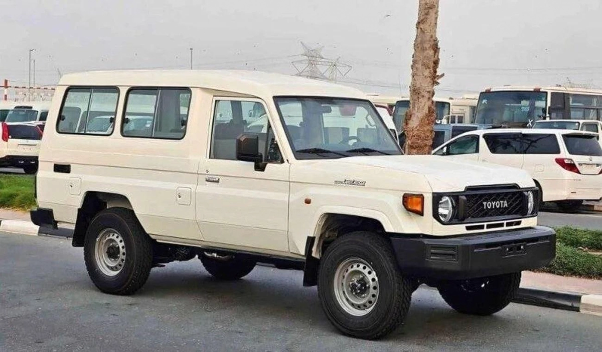 Toyota Land Cruiser 70 LC78 4.2L DIEDEL MT MY2025-1-1