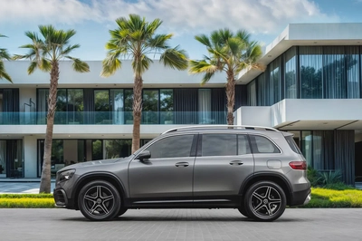 3,036 P.M |  GLB 200 AMG | 0% Downpayment | 2030 WARRANTY/SERVICE-1