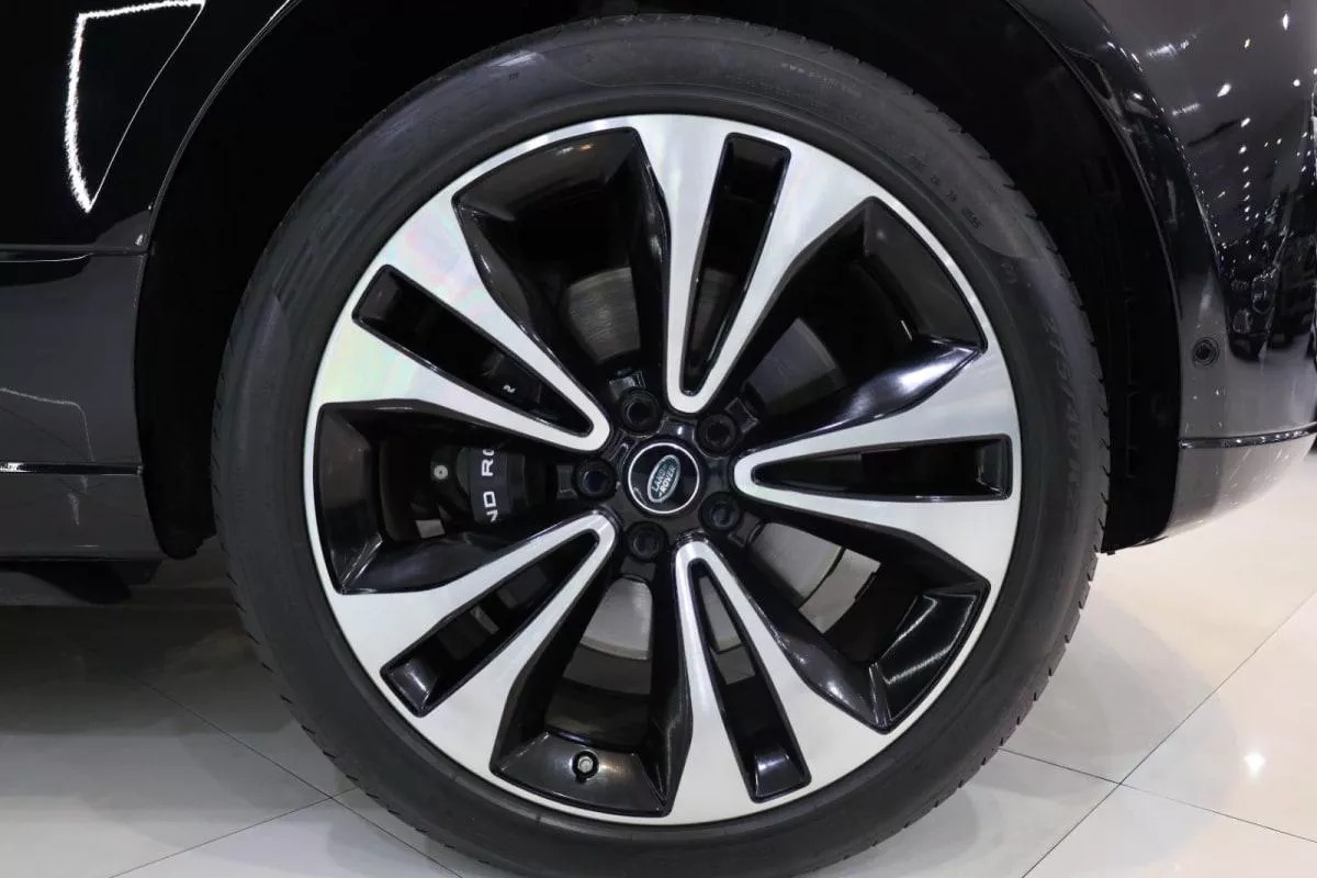 Land Rover Range Rover Vogue Autobiography LWB Fifty Edition-2-2