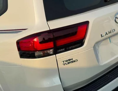 Toyota Land Cruiser GXR TWIN TURBO || 3.5L PETROL V6 | DRIVER PWR SEAT | SUNROOF | COOL BOX (CODE # GXR3B)-5