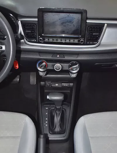AED 575 EMi at 0% DP | KIA Rio ( 2021 Model ) in Silver Color GCC Specs-14