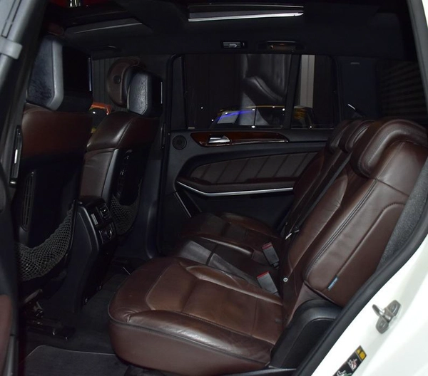 Mercedes Benz GL500 4Matic ( 2013 Model ) in White Color GCC Specs
