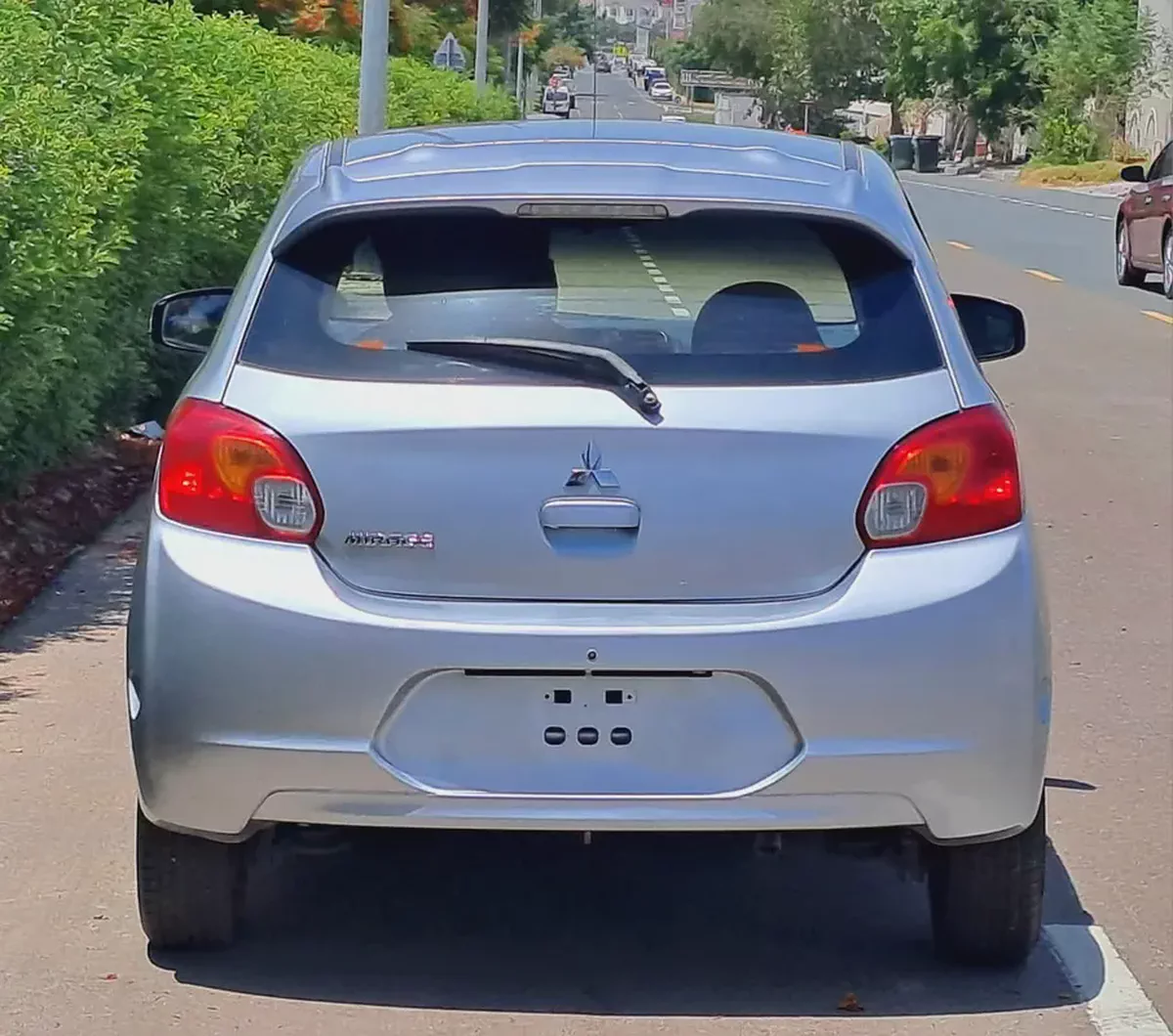 Mitsubishi Mirage 2014 GLX | GCC Specs | Well Maintained-5-5
