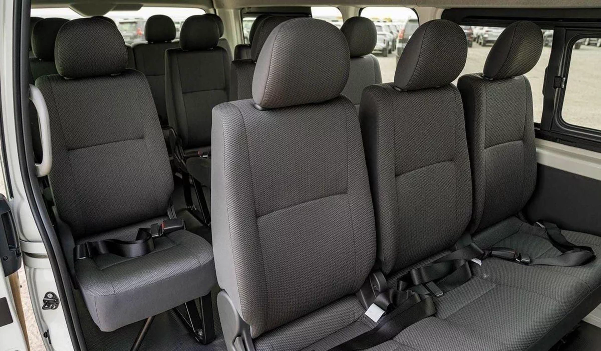 Toyota Hiace GL (LHD) TOYOTA HIACE HR 2.7P MT 16 SEATER MY2025 – WHITE-17-0