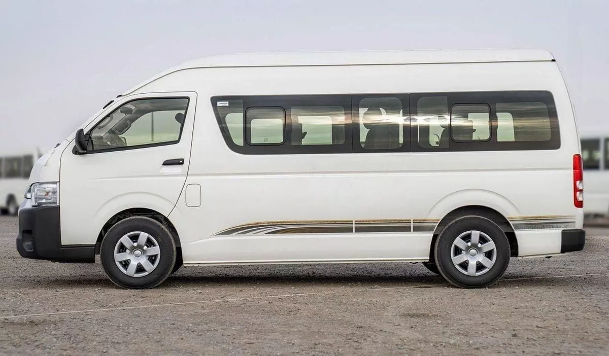 Toyota Hiace GL (LHD) TOYOTA HIACE HR 2.7P MT 16 SEATER MY2025 – WHITE-7-0