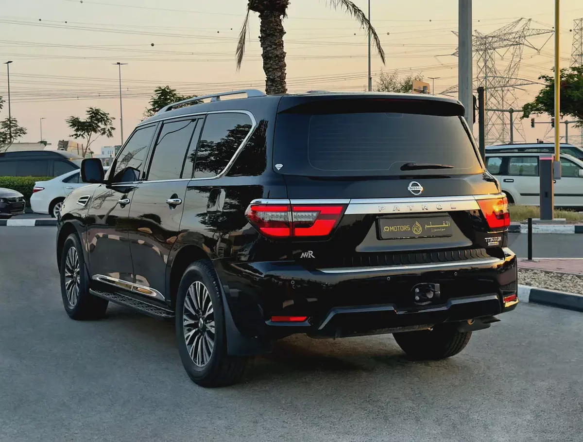2021 Nissan Patrol LE V8 Titanium, GCC Specifications-4-4