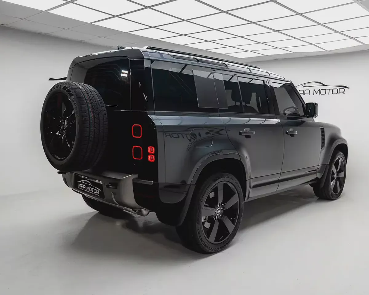 For sell : Land Rover Defender 110 X-Dynamic-3-3