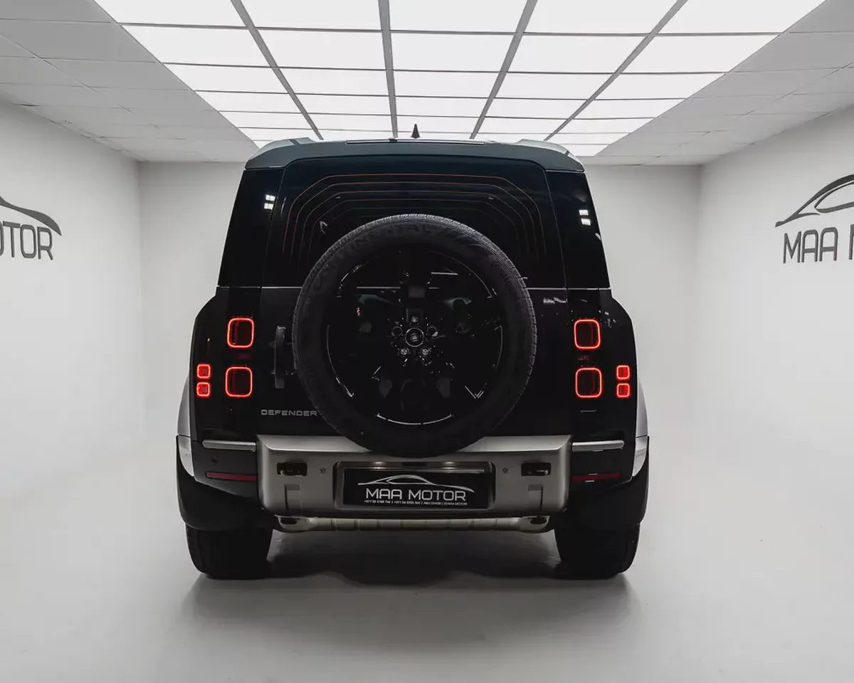 For sell : Land Rover Defender 110 X-Dynamic-4-4