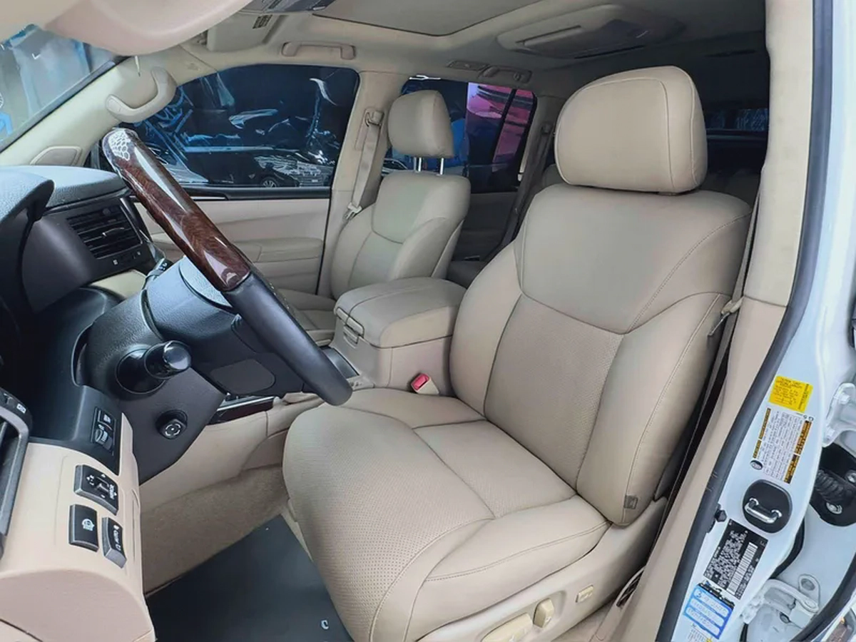 Lexus LX570 Super Sport-10-10