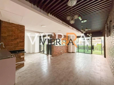 ROUNDABOUT FACING | BEAUTIFUL INTERIOR | SPACIOUS-1