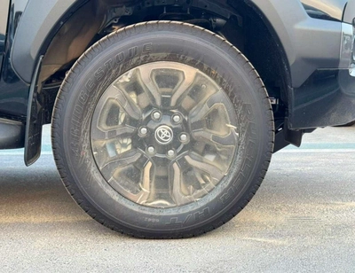 Toyota Hilux ADVENTURE SR5 ADVENTURE || DOUBLE CABIN || 2.8L V4 DIESEL / RADAR / 360*CAMERA / AIR COMPRESSOR / FULL OPTION-9